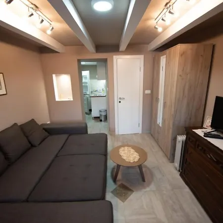 Magnolia Lux Biker's Friendly Apartment